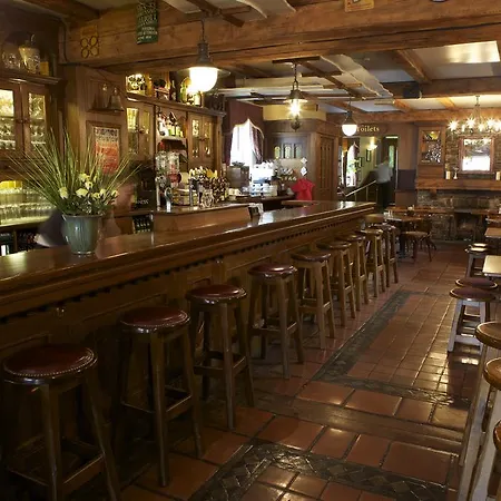 Leens ホテル アビーフェール