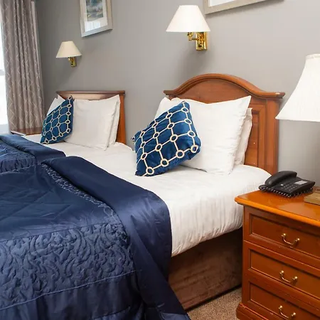 Hotel Leens 3*