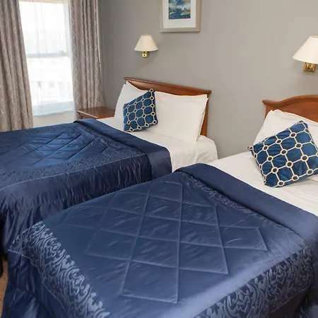 Leens Hotel 3*